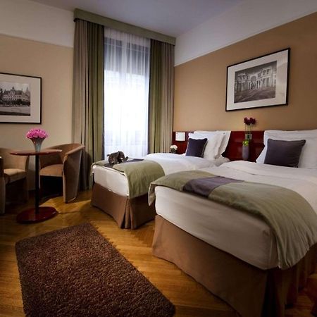 เบสต์ เวสเทิร์น พรีเมียร์ โฮเทล สลอน  Hotel ลูบลิยานา ภายนอก รูปภาพ