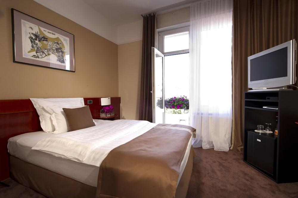 เบสต์ เวสเทิร์น พรีเมียร์ โฮเทล สลอน  Hotel ลูบลิยานา ภายนอก รูปภาพ